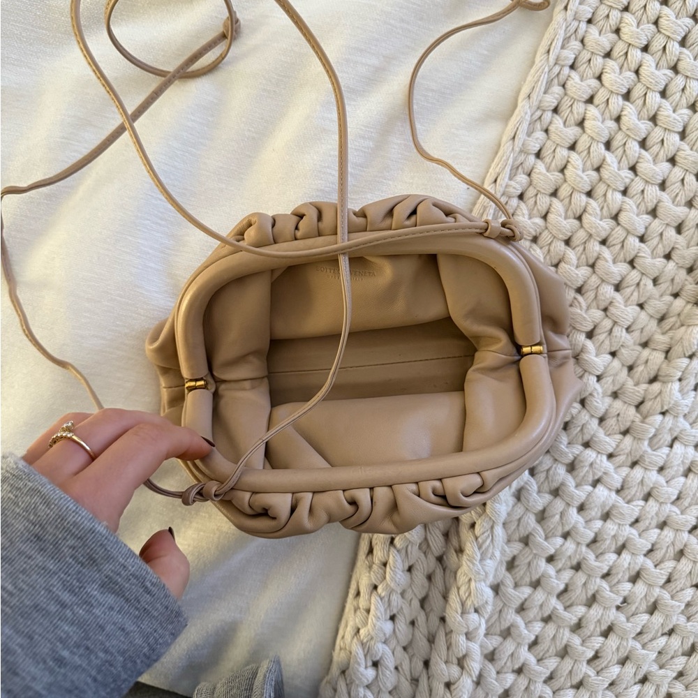 Bottega Veneta Pouch Bag in Beige - Picture 4 of 4